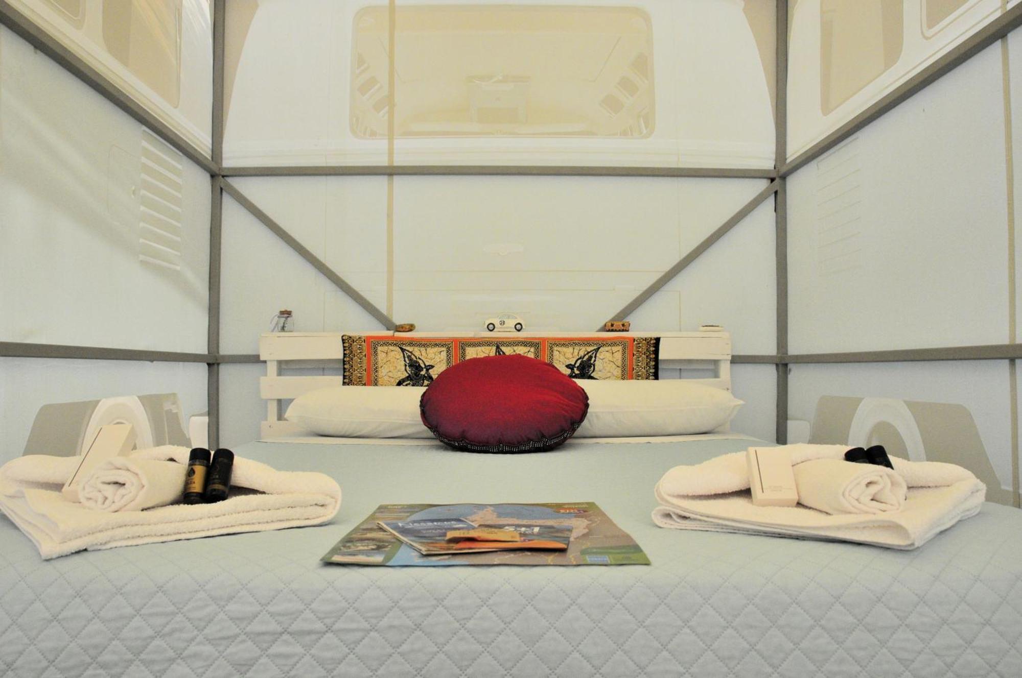 Cornelia Hippie Magic Bus Villa Kíssamos Екстериор снимка