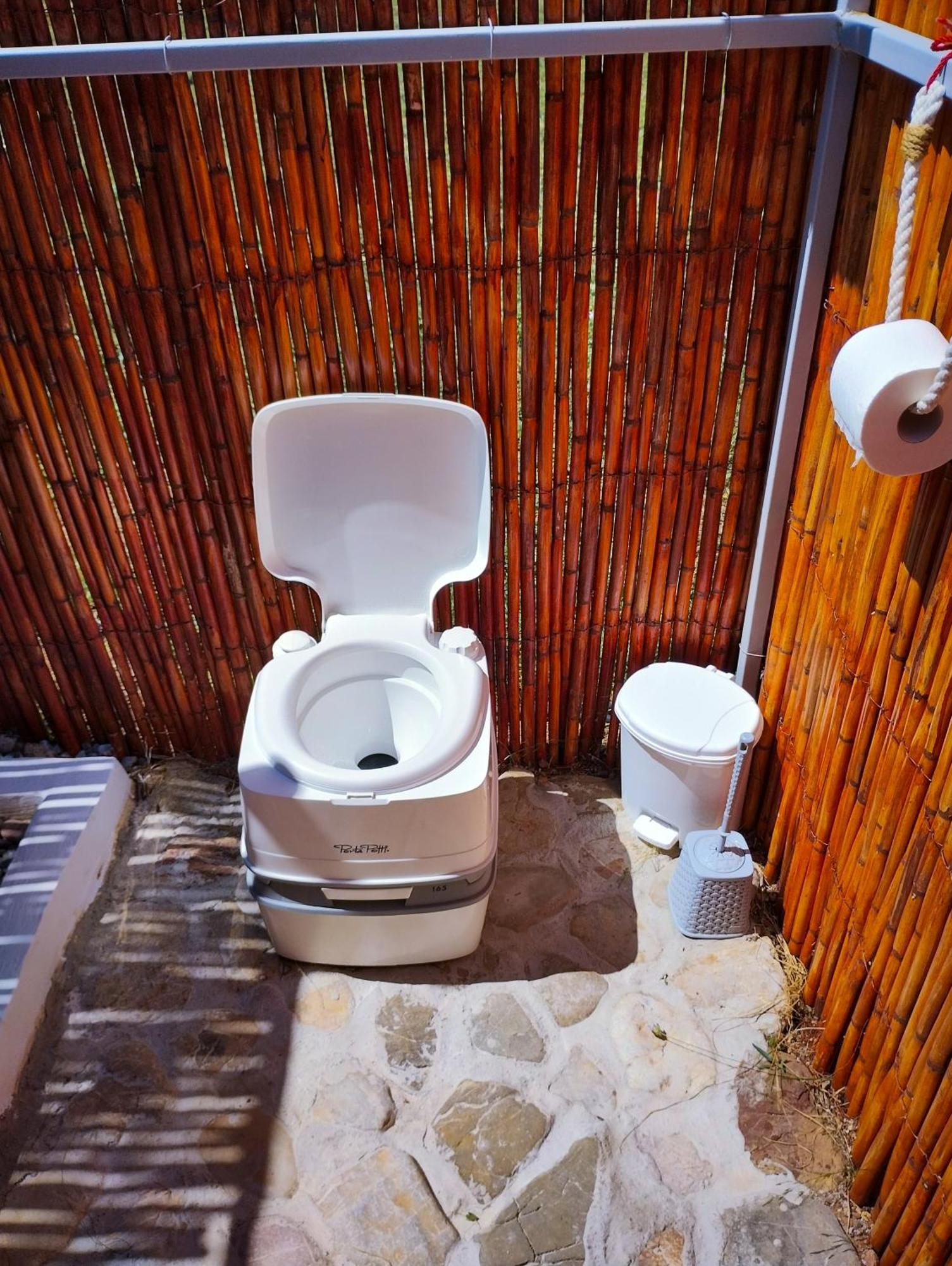 Cornelia Hippie Magic Bus Villa Kíssamos Екстериор снимка